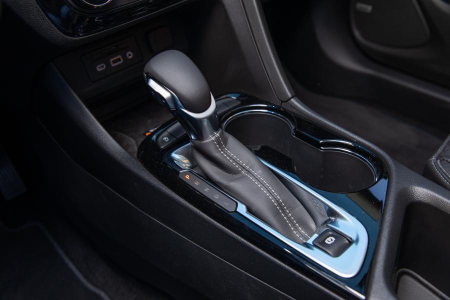 Детали интерьера Buick Encore GX ST 2019 года  (NA) (фото 7 из 13)